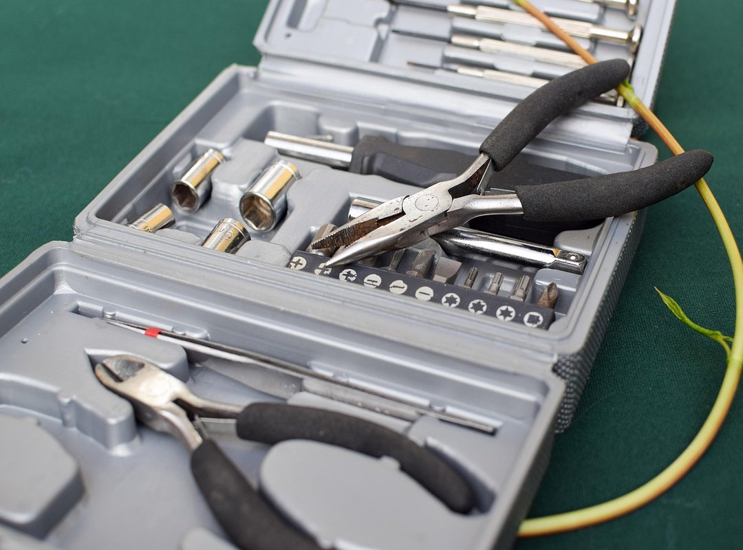 Locating Handy Manny Images